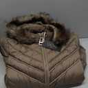 Bellivera Women's Winter Thickened Quilted Puffer Jacket Zipper Pockets Bubble Coat with Removable Hood and Faux Fur Collar Large