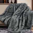Touchat Luxury 1000GSM Faux Fur Throw Blanket, Super Heavy Thick Warm Cozy Blankets for Couch Bed Sofa, Plush Fuzzy Elegant Soft Reversible Mink Blanket for Living Room Bedroom 50''x60'', Grey&Black