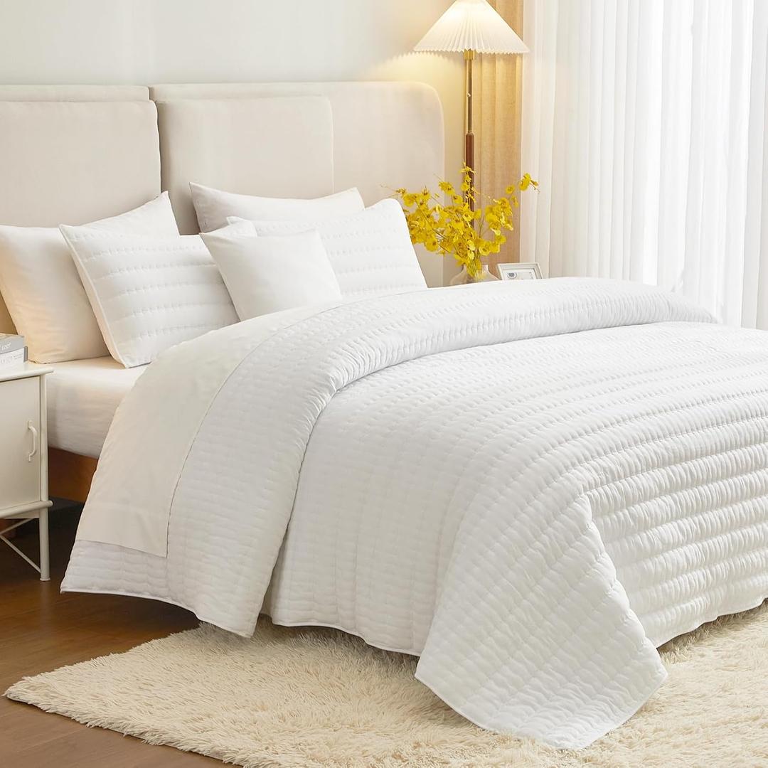 White King Size Quilt Bedding Set, Reversible Lightweight Bed Spreads Oversized King Quilted Bedspread for All Seasons, Soft Washable, 3 Pieces, 1 Quilt (108x96 in) & 2 Pillow Shams (20x36 in), King/Cal King
