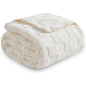 NEWCOSPLAY Super Soft Throw Blanket Ivory Premium Silky Flannel Fleece 3D Checkered Lightweight Bed Blanket All Season Use (Ivory Checkered, Throw(50"x70"))
