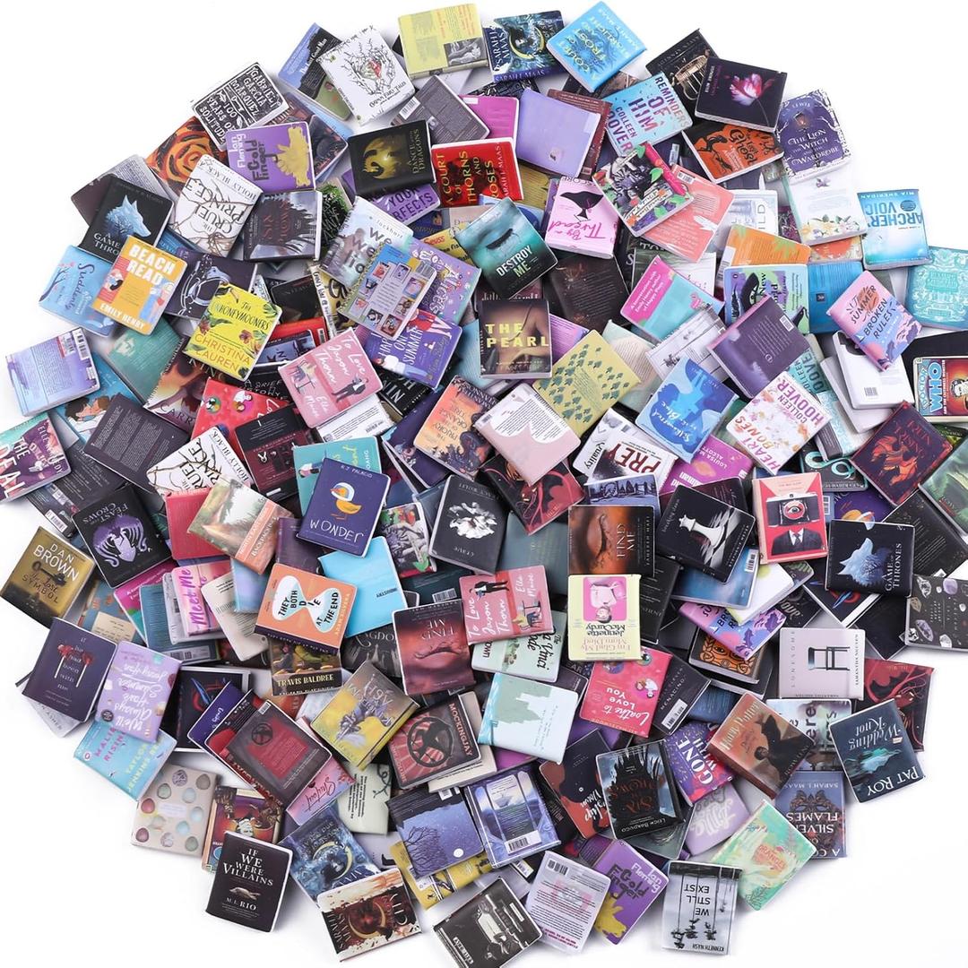 DIYDEC 300pcs Mini Books Miniatures Dollhouse Books for Anxiety Bookshelf Tiny Plastic Books for Dollhouse Decor Accessories DIY Crafting Library Bookshelf Fillers