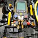 Testo 557s AC Manifold Gauge Set – AC Recharge Kit with 2x testo 115i Pipe Clamp Thermometer, 1x testo 552i Micron Gauge, and 4x Hoses – Set with Bluetooth