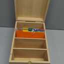 Henoyso 4 x 6 Inches Index Card Holder Set, Bamboo Recipe Box Organizer Index Cards Organizer, 50 Pcs Dividers 2 Sheets Alphabet Number Stickers File Note Holders for Office Business Home Kitchen (Wooden Color)