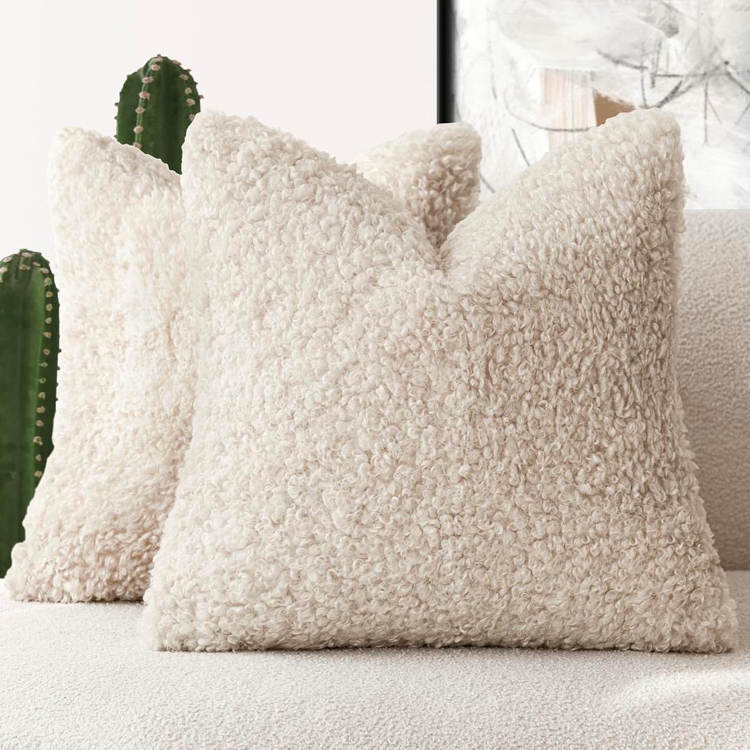 Foindtower 2 Pieces 22x22 Inch Neutral Cream, Faux Fur Throw Pillow Cover Accent Sherpa Pillow Fuzzy Soft Pillowcases Sheepskin Decorative Fleece Cushion Case for Bed Couch Living Room