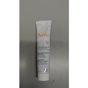 Avène Cicalfate+ Restorative Protective Cream, Face Moisturizer, face cream for sensitive skin, helps restore skin barrier, restorative cream, safe for infants, children and adults, 1.3 Fl Oz