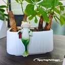 Tipsy Frog Pot Hugger, Frog Garden Decor Outdoor Statue, Resin Frog Figurines for Plant Decorations, Miniature Garden Frogs Gift for Nature Lovers (Brown)