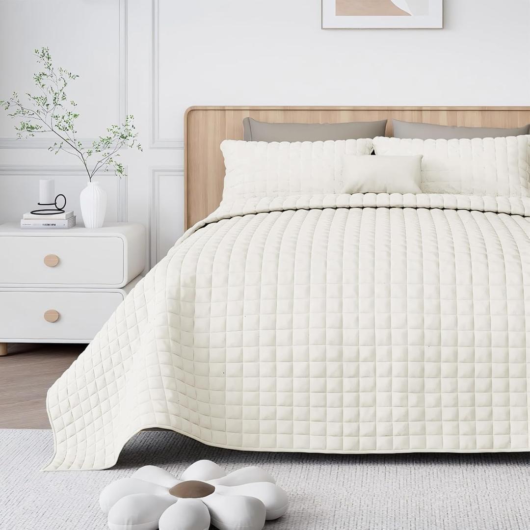 WSOFRLAC Luxury Velvet Quilt Set King Size, Comforter Set with Pillow Shams, Soft Lightweight Bedspread Coverlet Bedding Sets for All Seasons, Beige