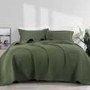 HOMBYS 3 Piece Oversized King Quilt Set Bedspread 120x132 Reversible Lightweight Coverlet Alaskan King Summer Comforter Set (Alaskan King 120x132, Green) (Olive)