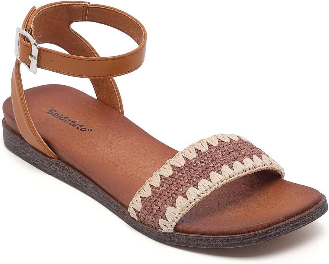 Saidoteto Womens Woven Flat Sandals, Square Toe Lightweight Walking Sandals with Adjustable Ankle Strap, Cushioned Comfort Summer Beach Casual Sandals (Brown, US 9)