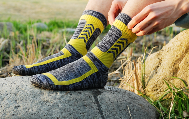 Jeyiour 1 Pairs Waterproof Socks Unisex Waterproof Breathable Outdoor Skiing Hiking Wading Fishing Socks for Men Women XL
