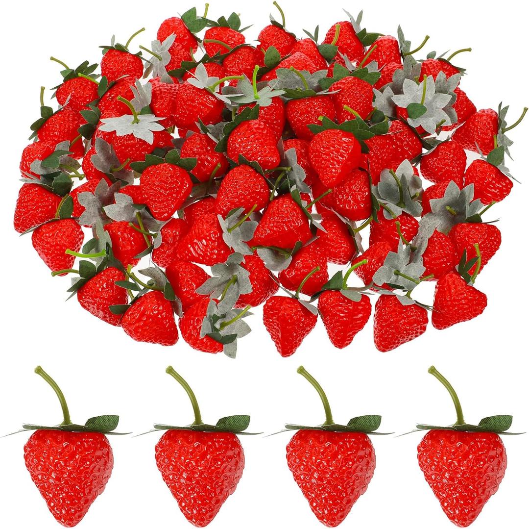 100 Pcs Cute Artificial Strawberries, Fake Plastic Red Strawberries Faux Realistic Strawberry Decor Lifelike Fake Fruit Decorative for Photography Prop Cake Christmas Decoration