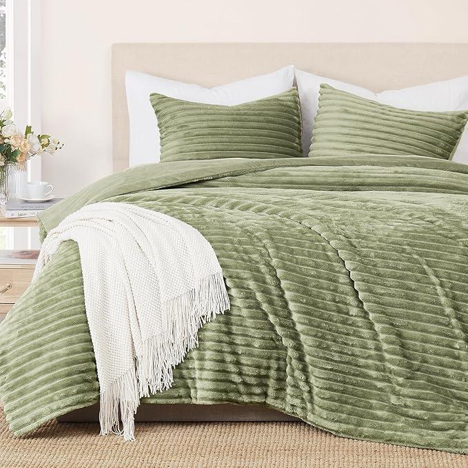 Geniospin Fleece King Size Comforter Set, Soft Fuzzy Fleece King Bedding Set, 3-Pieces Green Comforter Set for All Season, Warm Fluffy Comforter with 2 Pillow Cases
