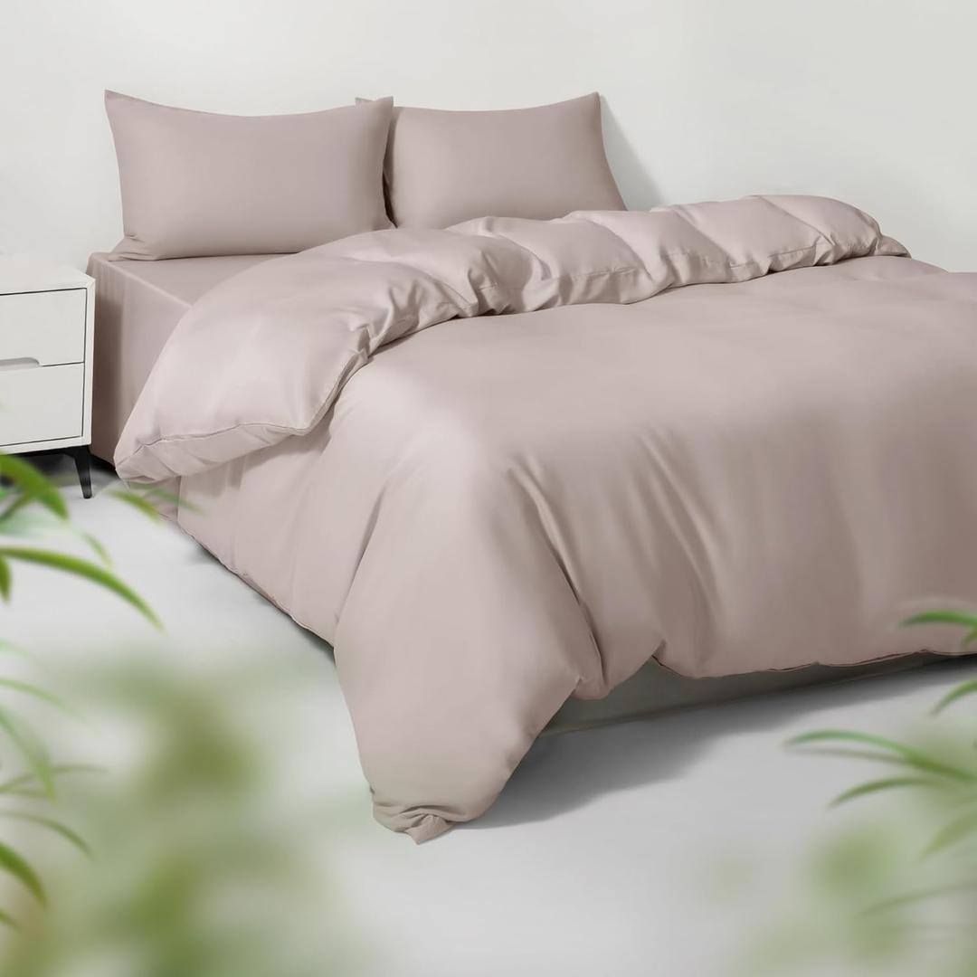 Full/Queen Duvet Cover Set, 100% Viscose Derived from Bamboo, 3 Pieces, 1 Zipper Closure Duvet Cover (90"x90") and 2 Pillowcases (20"x30") Cooling & Silky Soft (Light Pink)