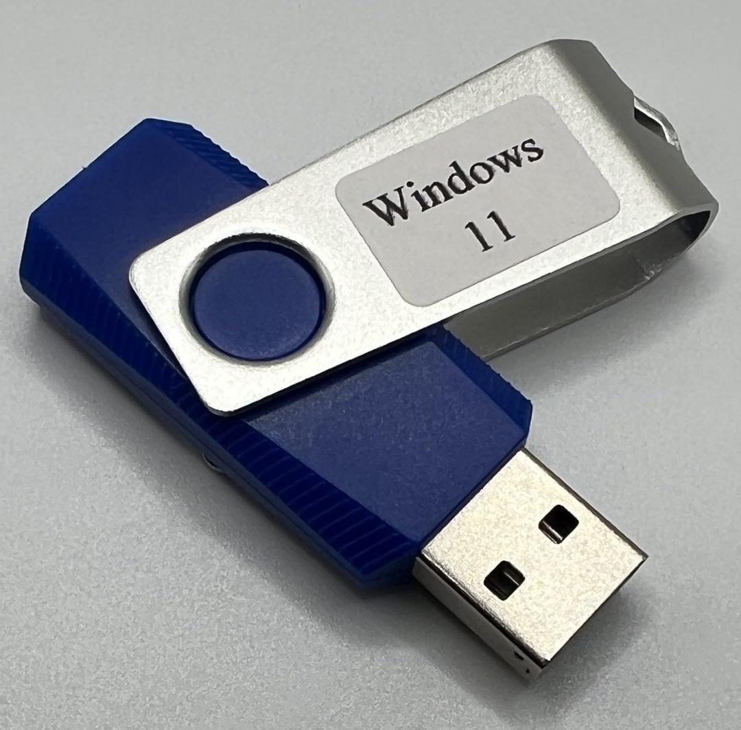 Recovery and Repair USB Drive for Windows 11, 64-bit, Install-Restore-Recover Boot Media - Instructions Included