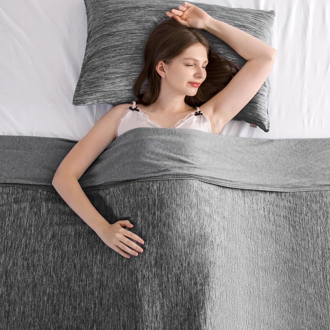 Elegear Revolutionary Cooling Blanket Queen Absorbs Heat to Keep Body Cool for Night Sweats, Arc-Chill3.0 Cool Fiber Q-Max>0.5 for Hot Sleepers, Lightweight Summer Cold Blankets for Sleeping 79" x 86" (Black)
