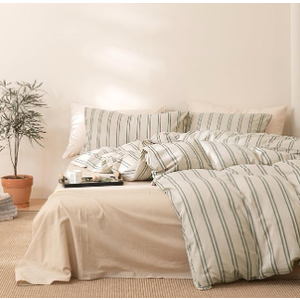 VM VOUGEMARKET Green Striped Comforter Set Queen Modern Comforter with 2 Pillowcases Soft Lightweight Bedding Set Bed in a Bag All Season Queen Comforter Set for Teens Adults