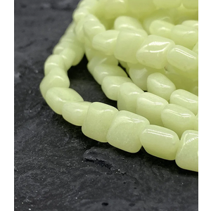 ABCGEMS Glow-in-Dark Mexican Olive-Green Aragonite Beads (AKA Cave Calcite- Extremely Rare) Crystal Chakra Energy Healing Stone DIY Jewelry Making Smooth Square 8mm ABCGEMS Glow-in-Dark Mexican Olive-Green Aragonite Beads (AKA Cave Calcite- Extremely Rare) Crystal Chakra Energy Healing Stone DIY Jewelry Making Smooth Square 8mm