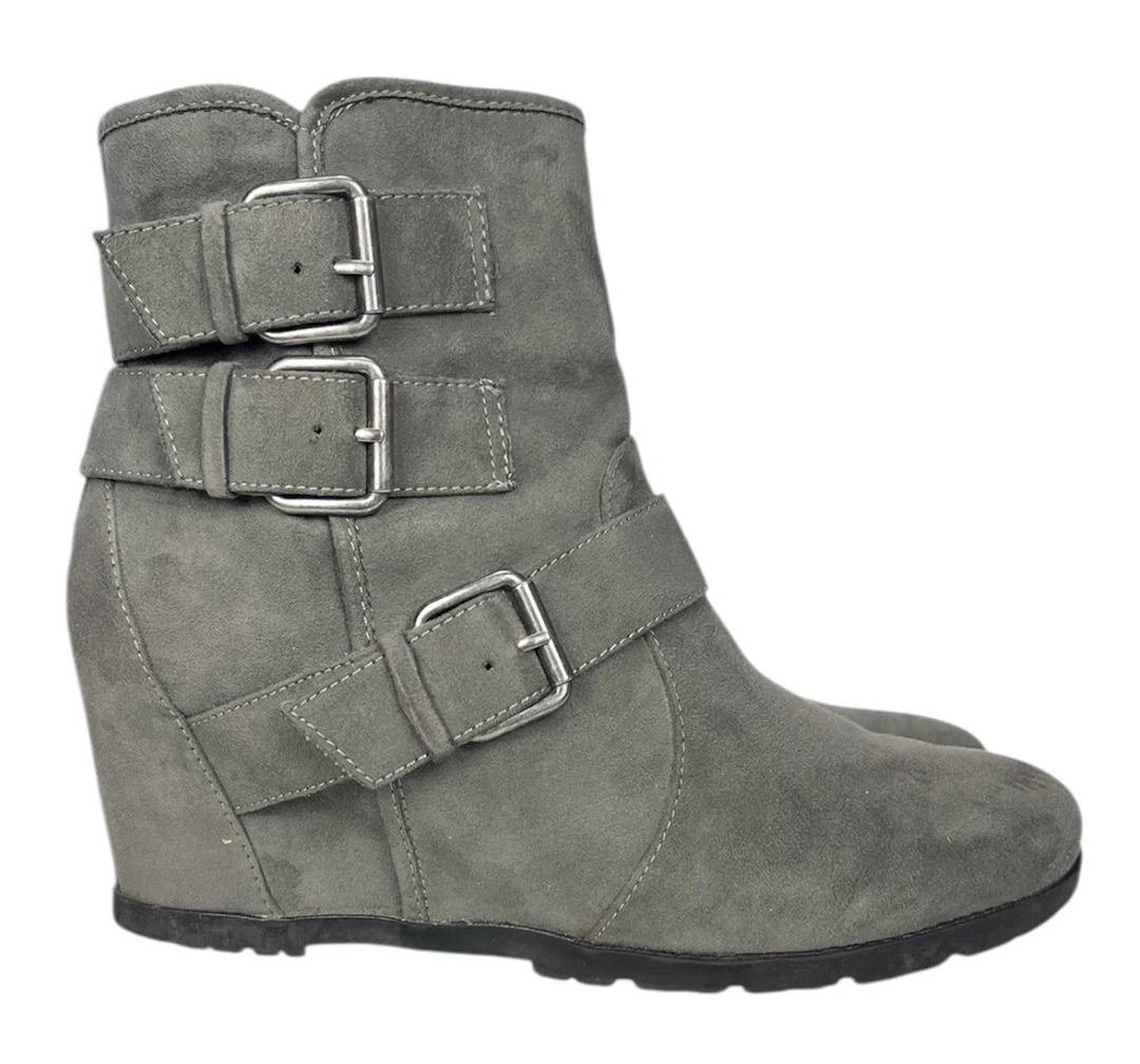 UNISA Women's SUEDE ANKLE BOOTS Gray 4" WEDGE HEEL Size 7 1/2