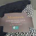 Montauk.

JACQUARD VELVET THROW

REVERSIBLE

50 x 60 in / 127 x 152 cm