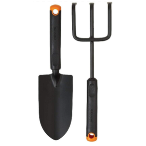 Fiskars 2-Piece Garden Tool Set - Trowel, Transplanter, Cultivator, Rust-Resistant Steel Heads, Ergonomic Handles for Planting, Digging, and Aerating Soil (1 Pack)