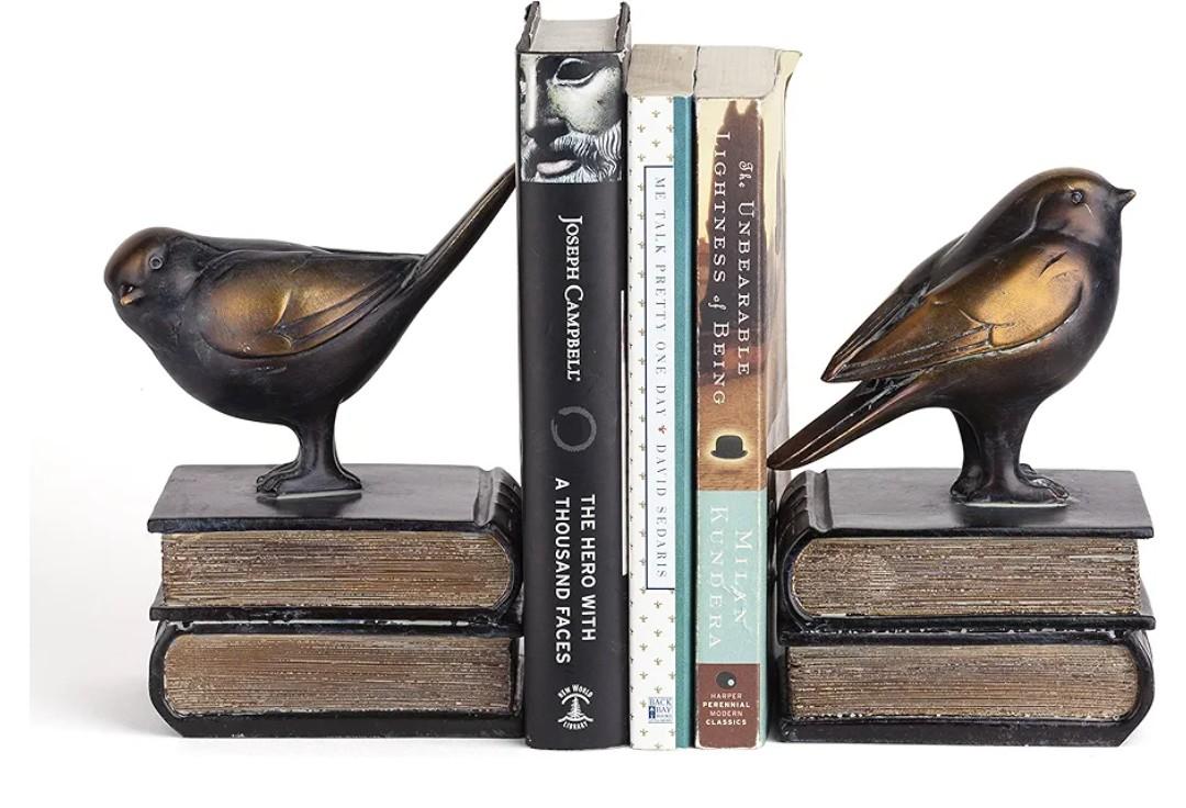 Danya B. DS781 Decorative Rustic Bookshelf Decor - Birds on Books Bookend Set - Bronze