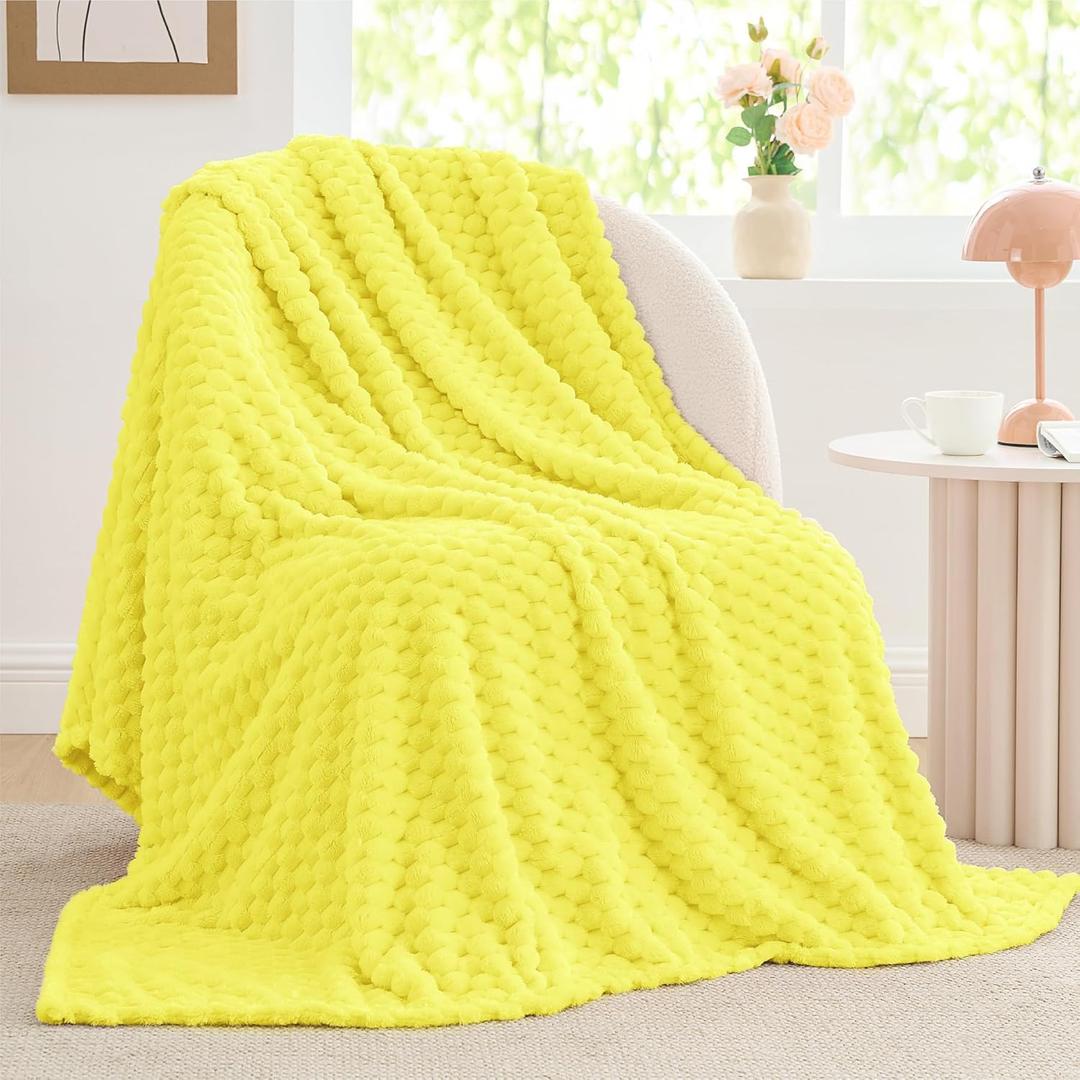 BEDELITE Fleece Throw Blanket for Couch & Bed - 3D Jacquard Decorative Amber Yellow Blanket, Super Soft and Cozy Warm Fuzzy Blanket All Seasons Suitable, 50x60Inches