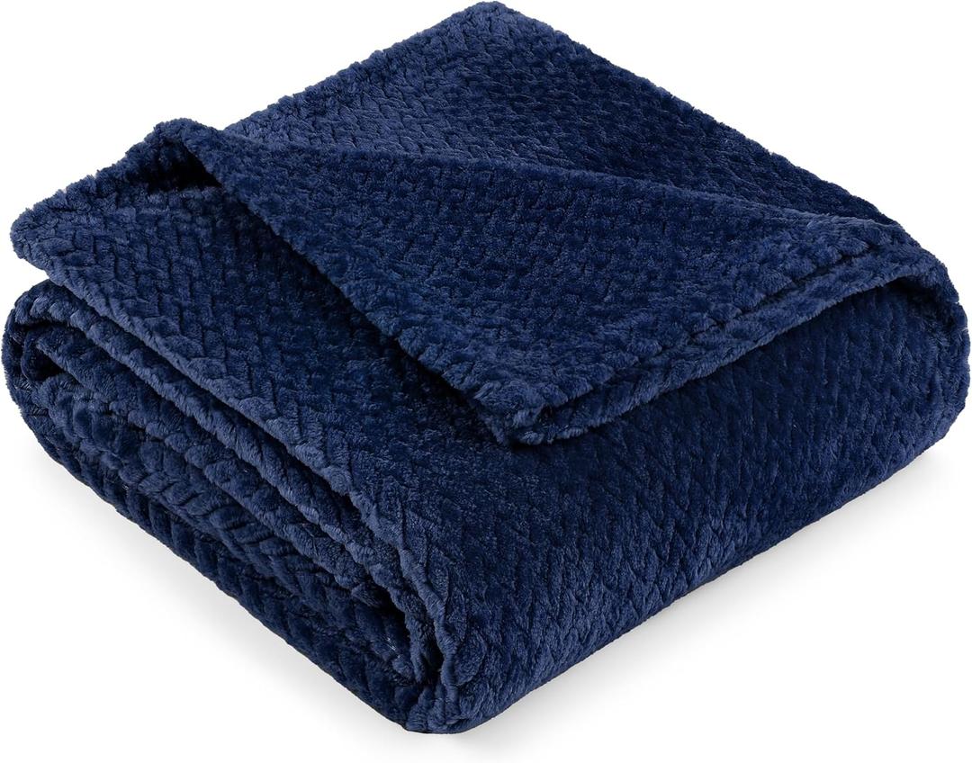 PAVILIA Soft Fleece Navy Blue Throw Blanket for Couch, Lightweight Plush Warm Blankets for Bed, Fuzzy Cozy Flannel Blanket Throw for Sofa, Travel, Jacquard Pattern, Navy Blue, Twin, 60x80 inch