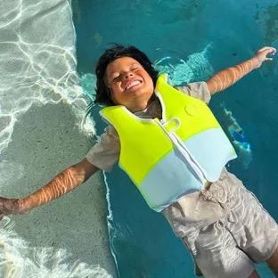 SUNNYLiFE Swim Vest - Constructed with Neoprene Plus a Secure Front Zip and Develop Water Confidence. | Toddler Swim Vest 3-6 Years Old