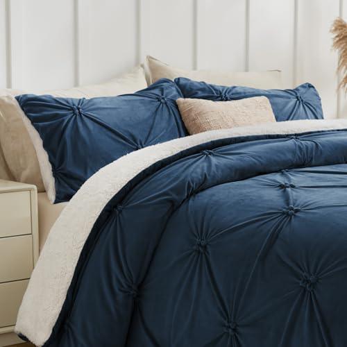 BEDELITE Pituck Fluffy Queen Comforter Set - Super Soft Sherpa Navy Comforter for Queen Size Bed, Luxury Warm Bedding Set for Winter, Fuzzy Bed Set 3 Pieces (1 Comforter, 2 Pillowcases)
