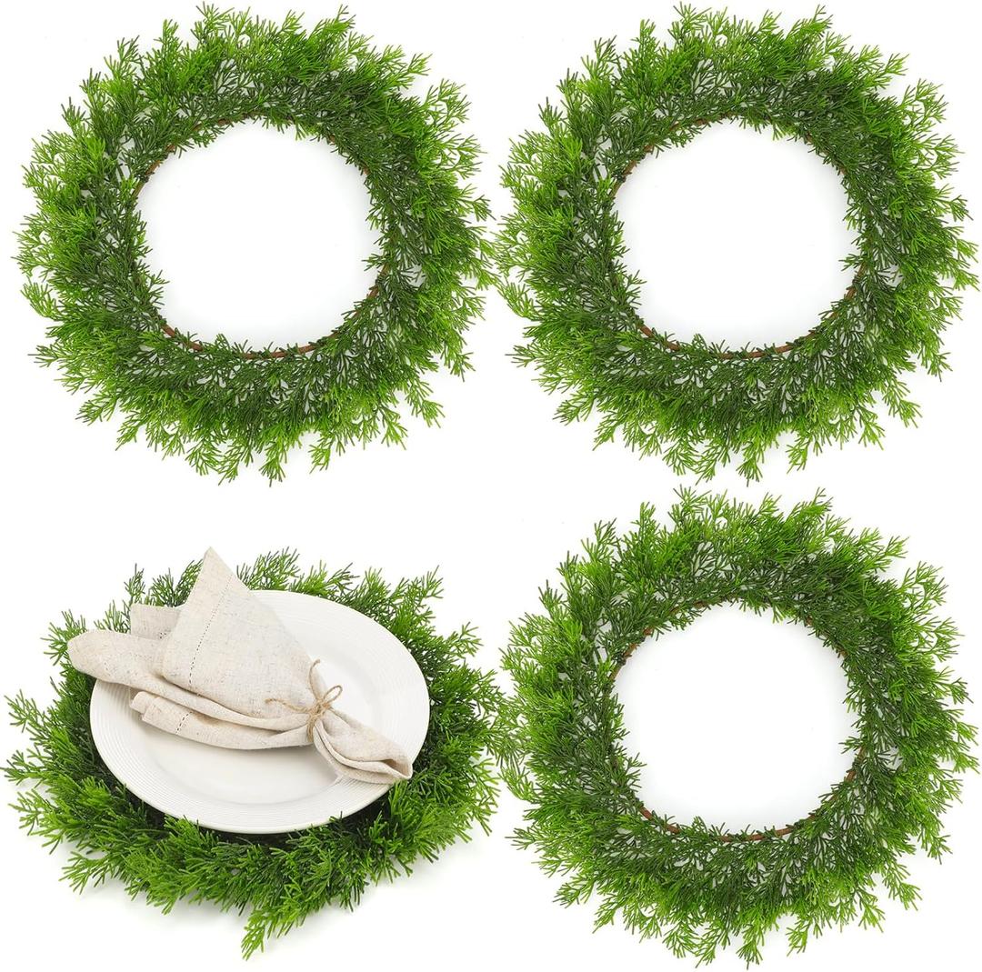 Christmas Greenery Placemats Set of 4, Round Cedar Wreath Placemats, 16 Inch Artificial Cypress Place Mats, Artificial Xmas Thermal Insulation Dining Table Mat for Xmas Winter Party Dining Decorations