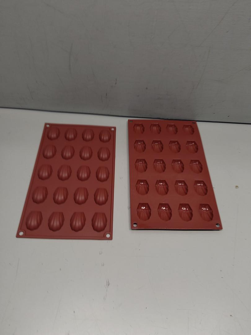 2 Pcs Madeline Pans, 20 Cavity Silicone Madeleine Baking Molds for Cookie, Cake, Chocolate, Candy Red