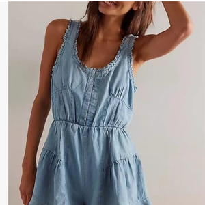 utcoco Women's 2025 Summer Casual Sleeveless Denim Romper Elastic Waist Loose Jean Shorts Jumpsuit Overalls Size L