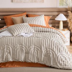 Bedsure Boho Tufted Beige Comforter King Size, GentleSoft 3 Pieces Boho Farmhouse-Style Decor Bedding, Arch Bedding for All Seasons, 1 Bed Comforter, 2 Pillow Shams, 104x90 Inches