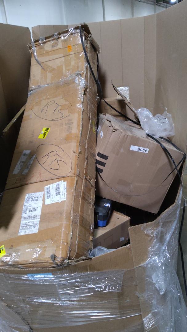 Pallet of Salvage Items