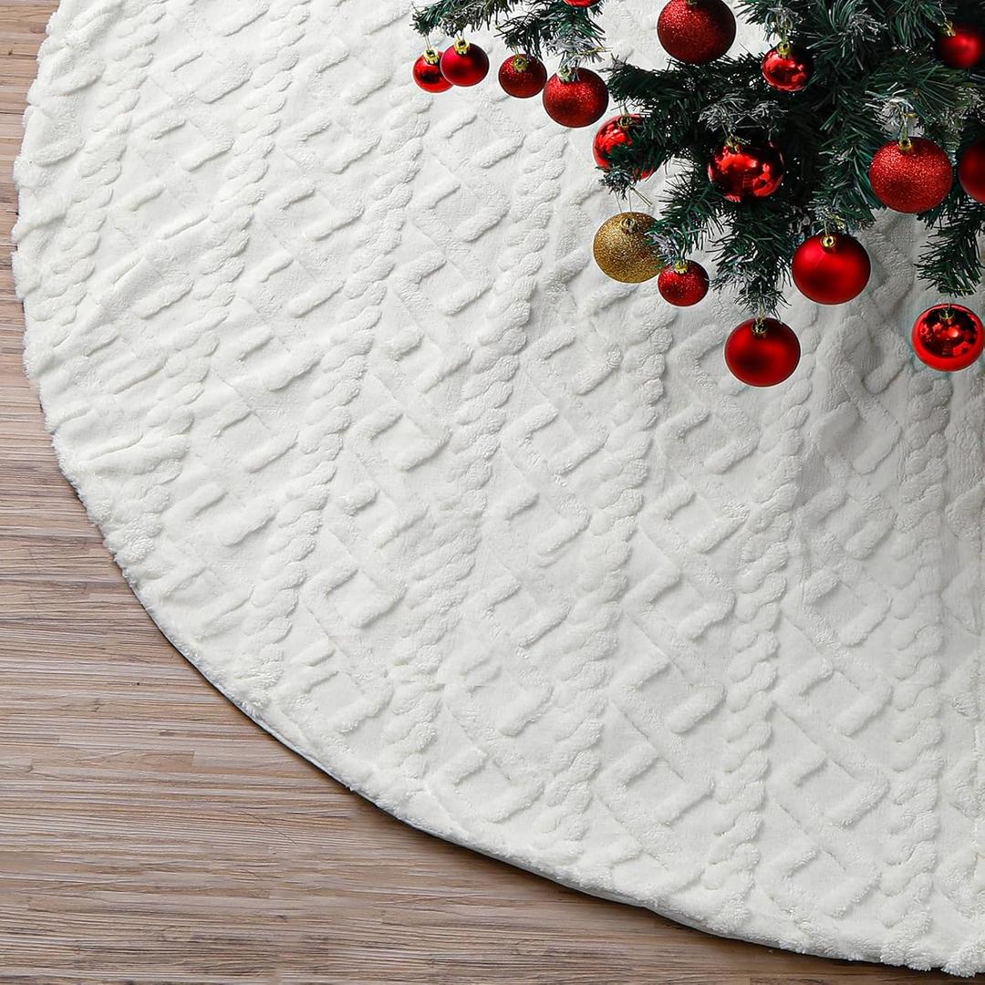 72 Inch Large Faux Fur Christmas Tree Skirt for 7.5ft to 12ft Tree Crossed Diamond Textured Pattern White Christmas Tree Skirt Luxury Xmas Decorations Soft Boho Trees Decorations for Party Home Decor
