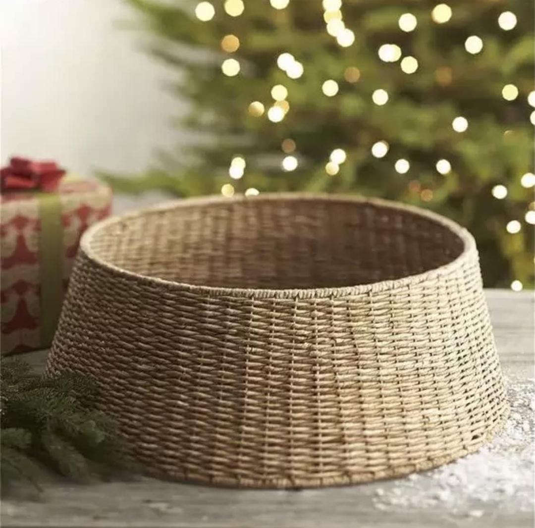 Farmhouse Christmas Tree Collar - Rustic Holiday Decoration - Natural Woven - Base Cover for Christmas Tree - Tree Skirt - Tree Ring (Medium) (24 inches)