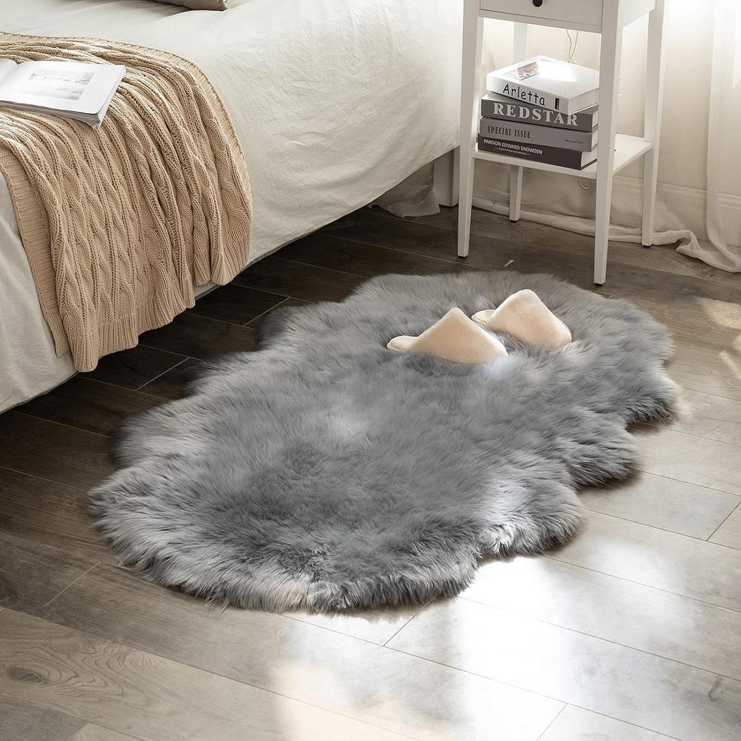 MIULEE Luxury Super Soft Fluffy Area Rug Faux Fur Sheepskin Rug Decorative Plush Shaggy Carpet for Bedside Sofa Floor Nursery 3 x 5 Feet, Grey