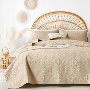 akkialla Beige Twin Quilt Bedding Set for All Seasons,Lightweight Bedspread Twin Size,Modern Style Soft Microfiber Elegant Floral Design Coverlet Set(1 Quilt,1 Pillow Sham) Beige