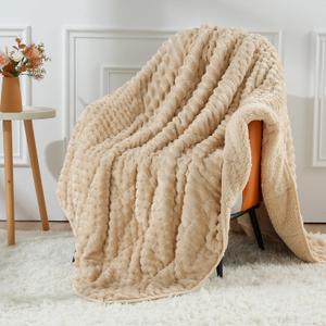 Uttermara Fleece Weighted Blanket for Adults Queen Size 15 Lbs, Soft Sherpa Weighted Blankets for Sleeping and Calming, Fuzzy Heavy Blanket for Bed and Couch, 60 x 80 Inches, Light Brown