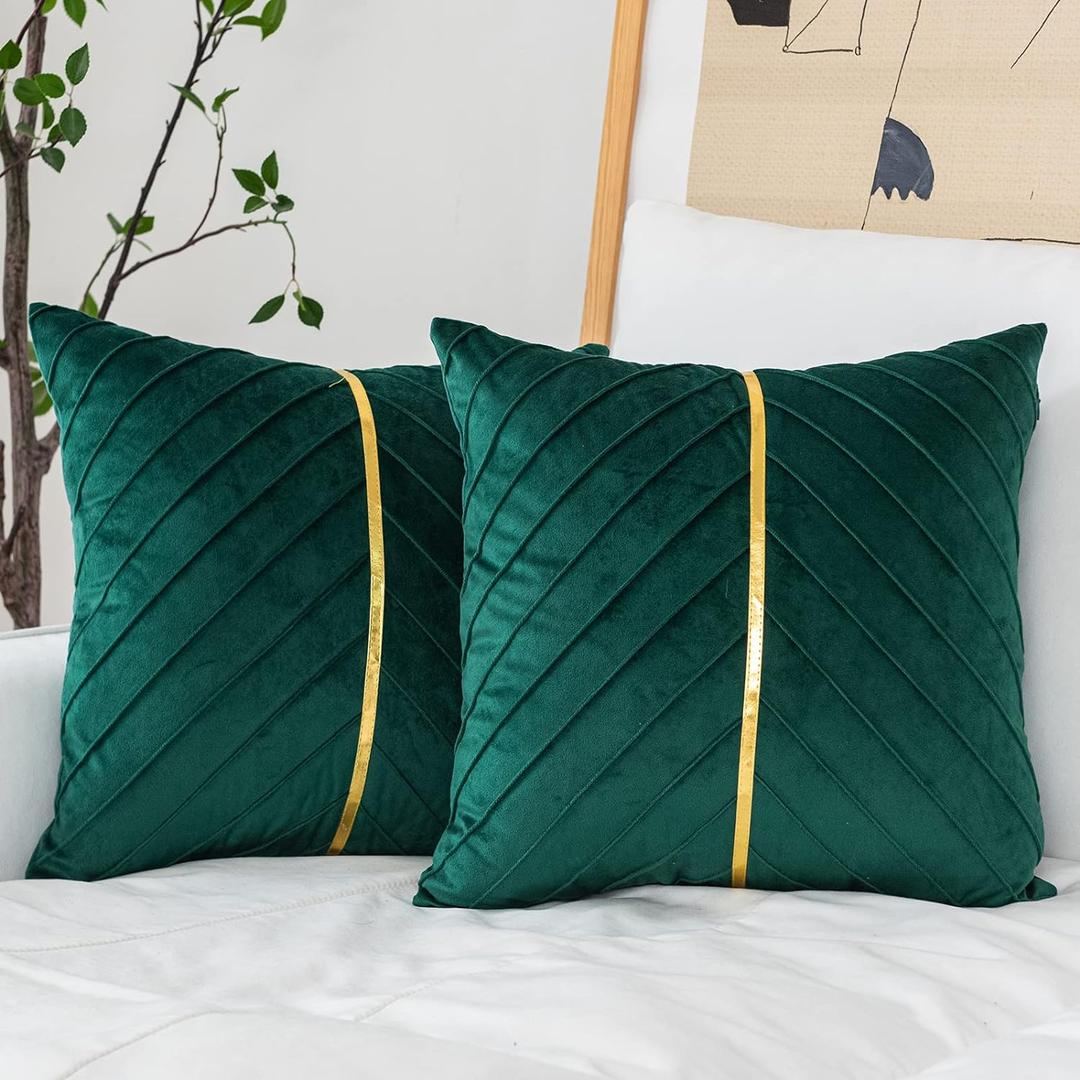 WACOMECO Velvet Throw Pillow Covers, Pack of 2 Soft Gold Decorative Cushion Covers for Couch Sofa Living Room Home Decoration, Emerald Green, 18x18 inch (18" x 18" (Pack of 2), Emerald Green)