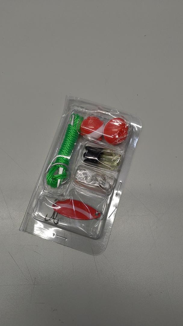 By South Bend 17 Piece Tackle Pack