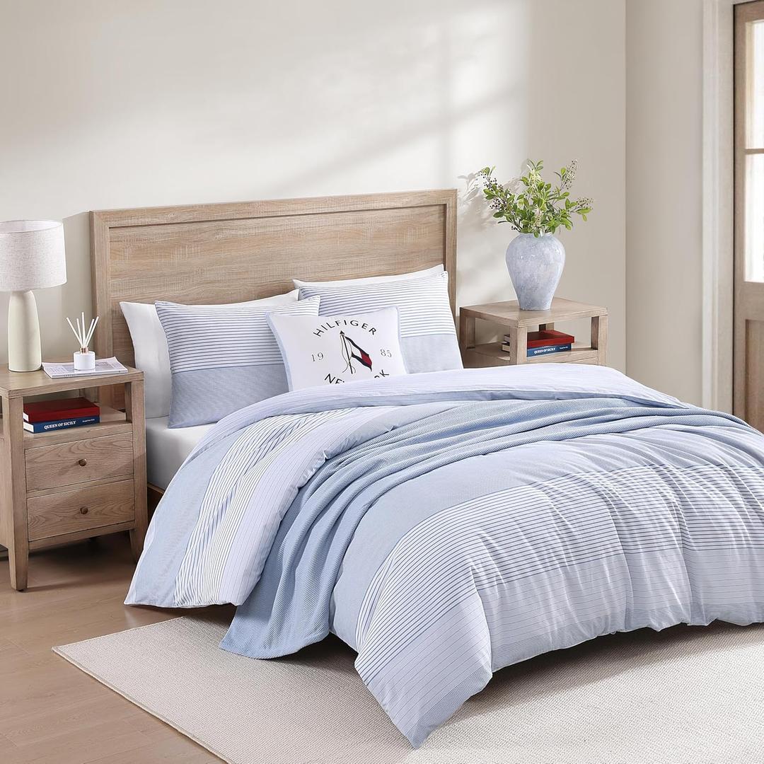Tommy Hilfiger - Full/Queen Comforter Set, Super Soft Bedding with Matching Sham, Breathable Bed Essentials (Modern Stripe White, Full/Queen)