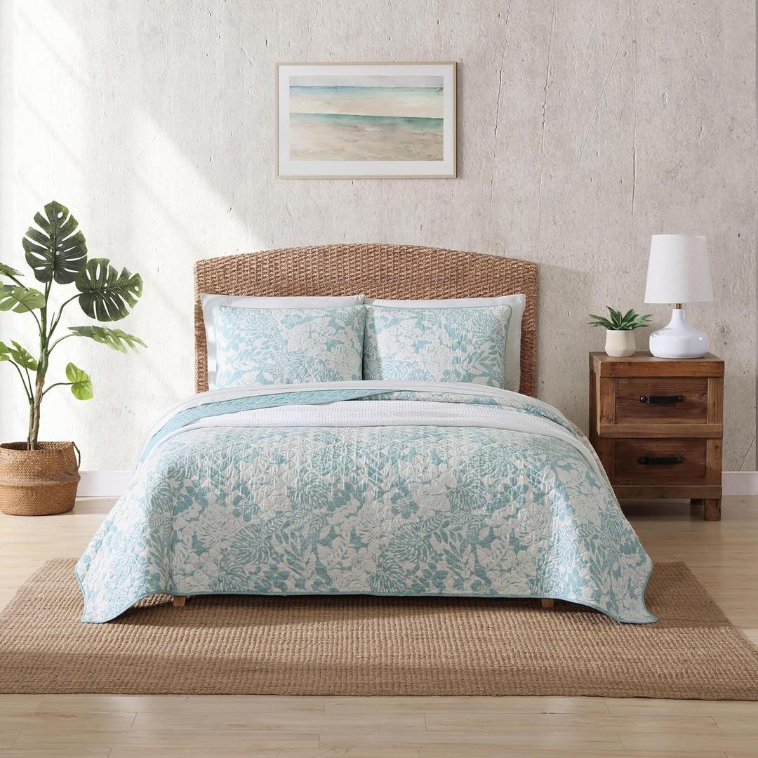 Tommy Bahama - King Quilt Set, Soft & Reversible Woven Bedding with Matching Pillowcases, Medium Weight for Year Round Comfort, 3 Piece Bed Set (Laguna Beach Aqua)