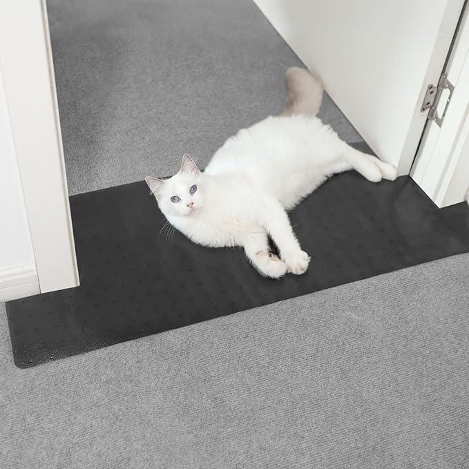 Carpet Protector for Pets Cat Carpet Protector for Doorway, Anti Scratch Under Door Cat Scratch Protector Mat, Easy to Cut Plastic Stopper (Black,8.4FT)