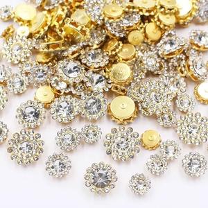 UYTRDVG 100pcs Sew on Rhinestones Crystal Gems Glass Sunflower with Gold Claw Mixed 8mm 10mm 12mm 14mm Flower Claw for Sewing Dress, Clothes, Shoes, Wedding Decoration (01 Clear White)