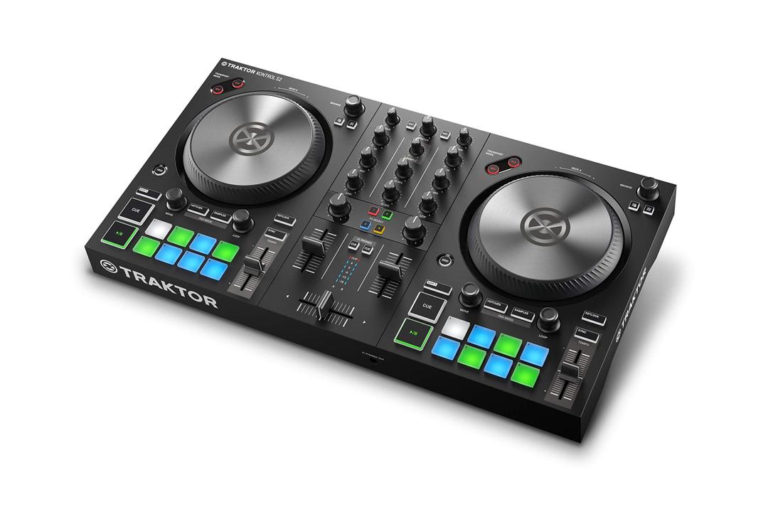 Traktor Kontrol S2 Mk3 DJ Controller