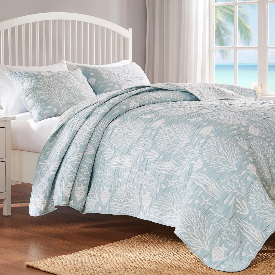 Greenland Home Coastal Paradise Reversible Matelass Coverlet Quilt Set, 3-Piece King/Cal King, Marina Seafoam