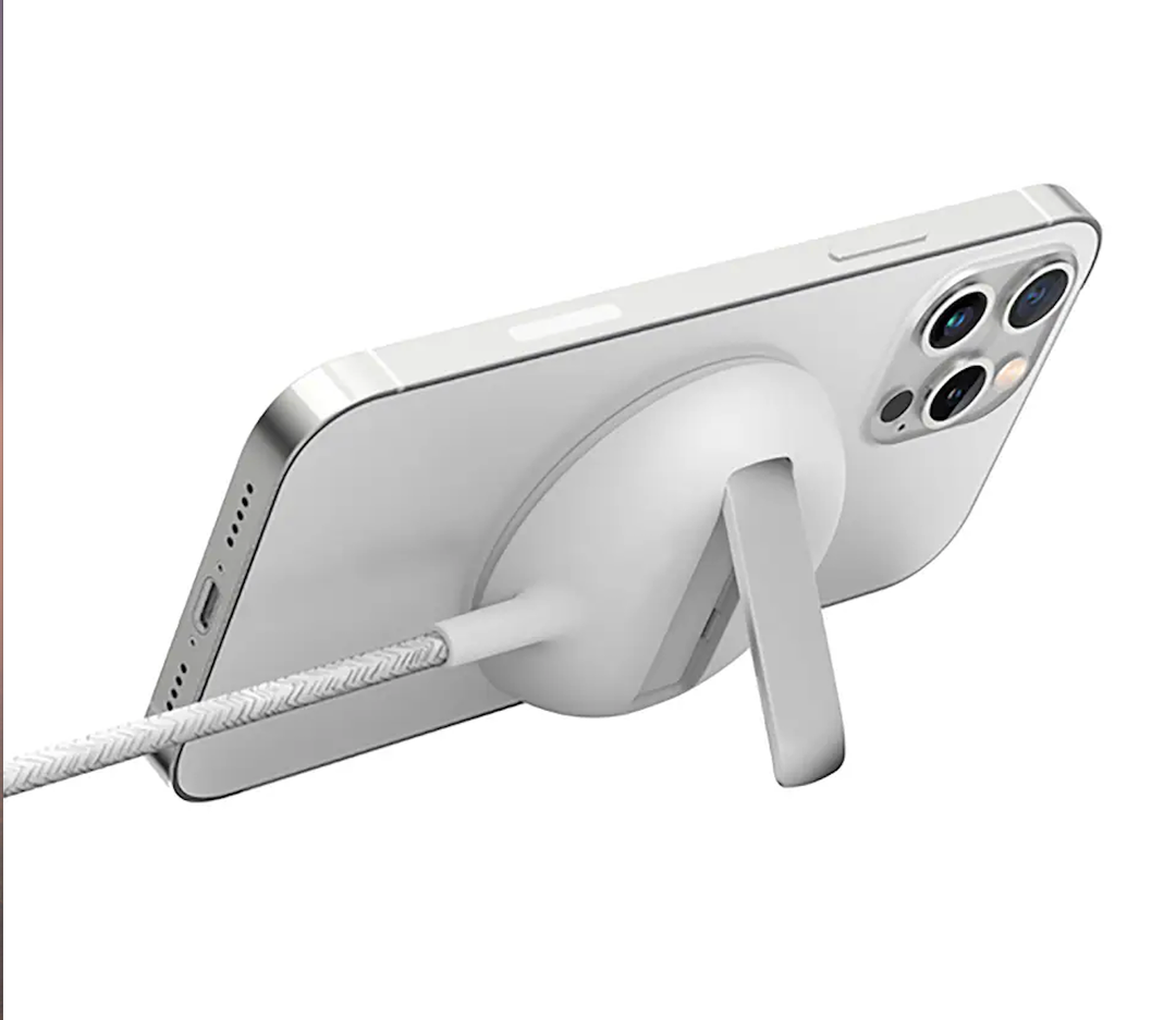 ZGear Adaptive Magnetic Wireless Pad With Kickstand