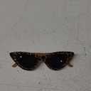 livho Retro Vintage Narrow Cat Eye Sunglasses for Women Clout Goggles Plastic Frame (Leopard)