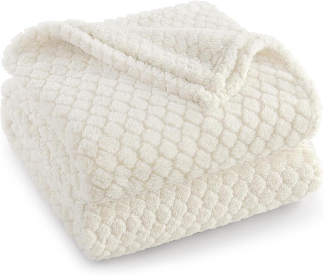 Exclusivo Mezcla Fleece Throw Blanket for Couch and Bed,Extra Soft Warm Decorative Fuzzy Throws for Women,Lightweight Cozy Blankets Size 50x60 Inches, Ivory